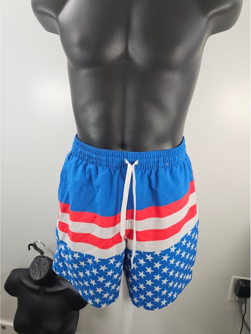 Chubbies Men's Small Swim Shorts with American Flag Design